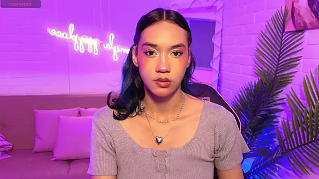 artemiss tay online show from November 2025 07:14:01 PM