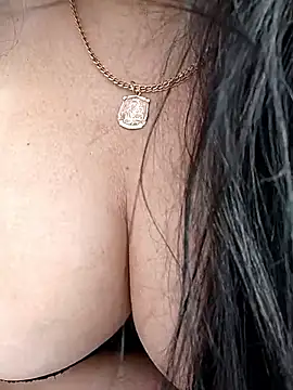 MIA LO VE online show from September 2025 12:26:01 PM