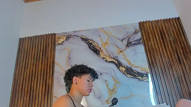 azul honey online show from March 2026 06:46:02 PM