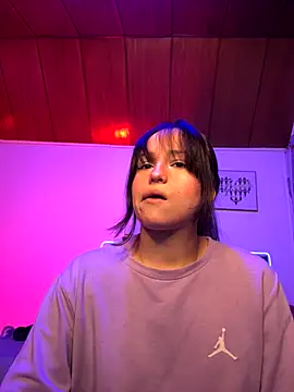 Snapshot of Eymmy_24 chatting on November 2025 03:17:01 AM Eymmy 24 online show from November 2025 03:17:01 AM