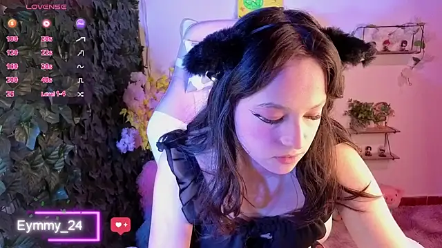 Snapshot of Eymmy_24 chatting on June 2026 01:43:02 AM Eymmy 24 online show from June 2026 01:43:02 AM