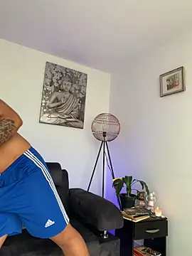 DeimonOficial online show from February 2026 08:36:01 PM