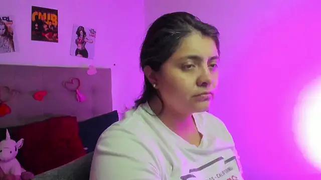 TifanyAmazinng online show from February 2026 12:34:01 PM