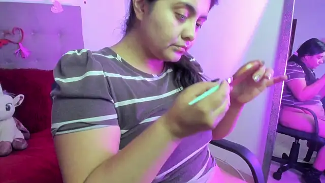 TifanyAmazinng online show from February 2026 12:45:01 PM