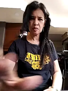 Prettysweetmum online show from September 2025 12:43:02 AM