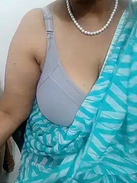 Snapshot of tami_lavanya chatting on March 2026 04:28:02 AM tami lavanya online show from March 2026 04:28:02 AM