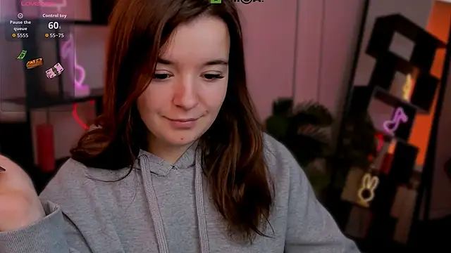 Snapshot of nika-still chatting on October 2025 09:30:02 AM nika-still online show from October 2025 09:30:02 AM