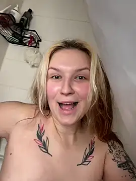 Snapshot of EileenKenner chatting on February 2026 07:23:02 PM EileenKenner online show from February 2026 07:23:02 PM