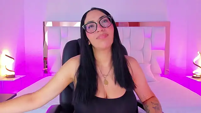 Camille Juicy online show from September 2025 12:38:02 PM