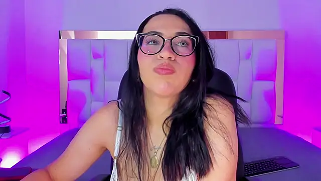 Camille Juicy online show from September 2025 12:40:02 PM