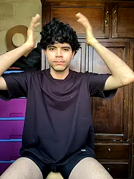 Axel-Mejia online show from November 2025 02:08:02 PM