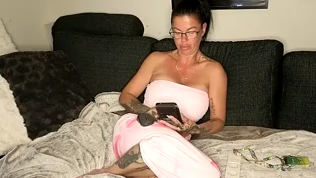 Snapshot of sexygilf82 chatting on June 2026 07:36:01 PM sexygilf82 online show from June 2026 07:36:01 PM