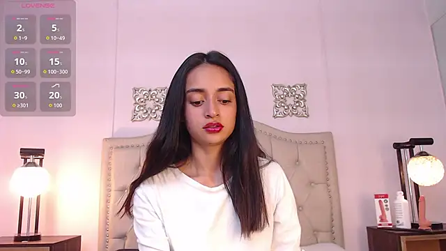 Snapshot of Leilani- chatting on October 2025 01:42:02 PM Leilani- online show from October 2025 01:42:02 PM