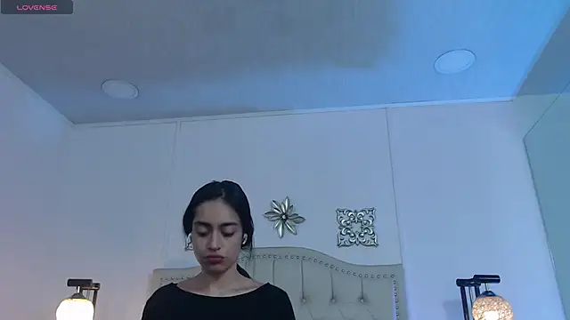 Snapshot of Leilani- chatting on October 2025 11:11:02 AM Leilani- online show from October 2025 11:11:02 AM