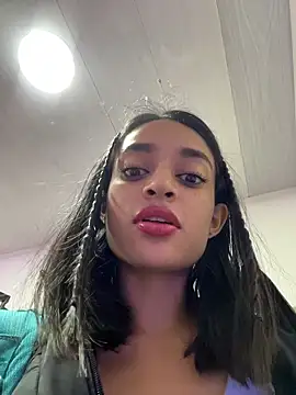 Snapshot of Leilani- chatting on October 2025 11:22:01 AM Leilani- online show from October 2025 11:22:01 AM