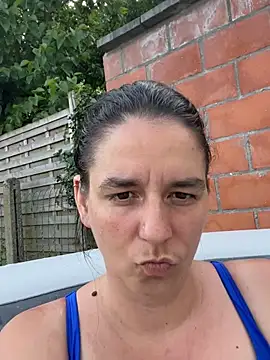 hottyFcup online show from May 2026 05:40:02 PM
