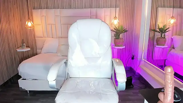 Snapshot of DulceGreem chatting on September 2025 11:56:01 AM DulceGreem online show from September 2025 11:56:01 AM