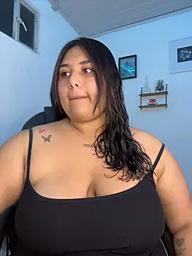 Snapshot of Nicky-222 chatting on March 2026 02:05:02 AM Nicky-222 online show from March 2026 02:05:02 AM