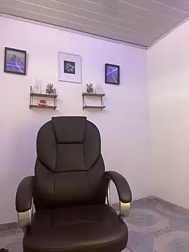 Snapshot of Nicky-222 chatting on March 2026 06:22:02 PM Nicky-222 online show from March 2026 06:22:02 PM