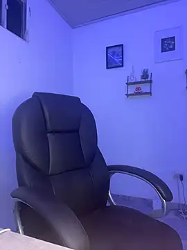 Snapshot of Nicky-222 chatting on March 2026 02:06:02 AM Nicky-222 online show from March 2026 02:06:02 AM