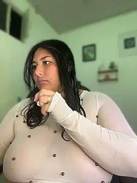 Snapshot of Nicky-222 chatting on April 2026 02:00:01 AM Nicky-222 online show from April 2026 02:00:01 AM