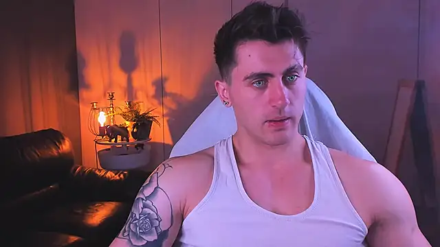 Oscar Miller  online show from October 2025 09:03:02 PM