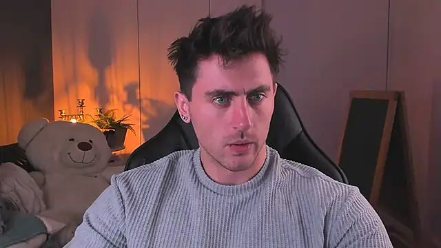 Oscar Miller  online show from October 2025 09:27:01 PM