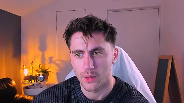 Oscar Miller  online show from November 2025 09:42:02 PM