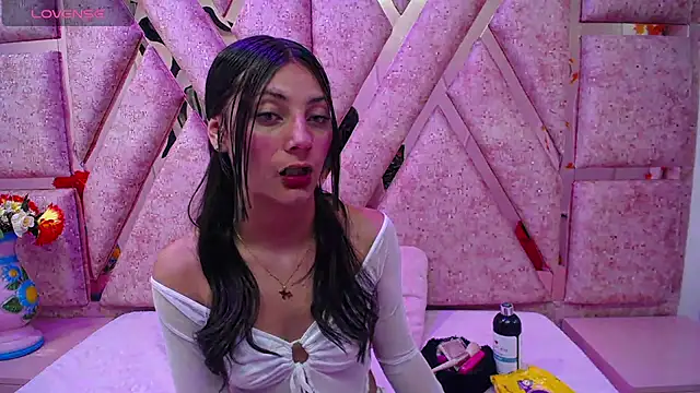 Snapshot of _Luna_Bennett chatting on April 2026 03:12:01 AM Luna Bennett online show from April 2026 03:12:01 AM