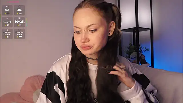 Alice 1n Wonderland  online show from September 2025 02:51:01 PM