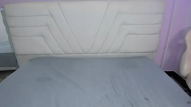 fressittalove01 online show from March 2026 01:37:01 PM