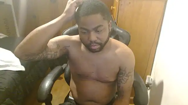 Snapshot of Breadwinnah chatting on September 2025 06:56:02 AM Breadwinnah online show from September 2025 06:56:02 AM