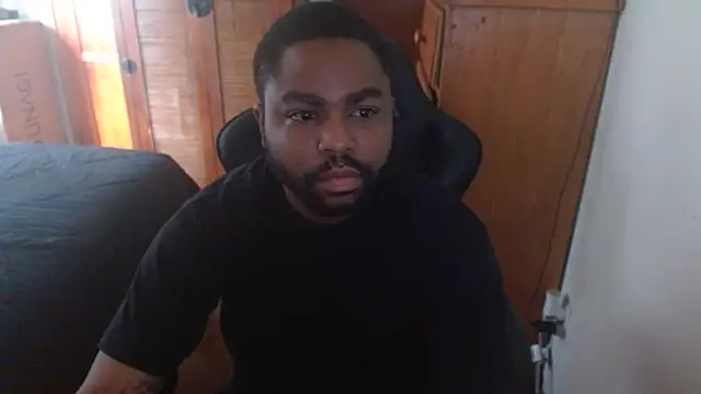 Snapshot of Breadwinnah chatting on September 2025 04:18:01 PM Breadwinnah online show from September 2025 04:18:01 PM