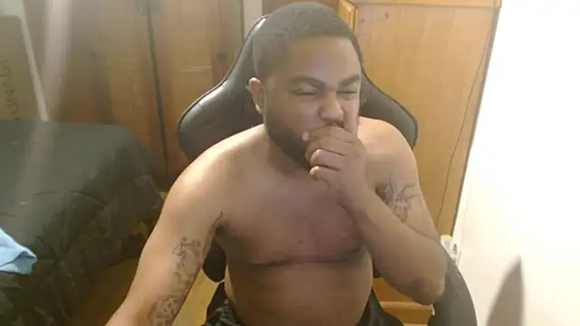 Snapshot of Breadwinnah chatting on September 2025 04:24:01 AM Breadwinnah online show from September 2025 04:24:01 AM