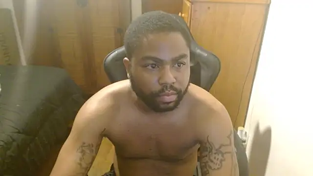 Snapshot of Breadwinnah chatting on September 2025 05:42:02 AM Breadwinnah online show from September 2025 05:42:02 AM