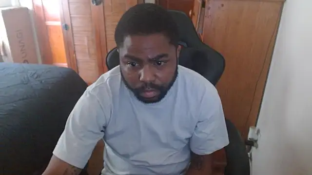 Snapshot of Breadwinnah chatting on September 2025 08:21:01 PM Breadwinnah online show from September 2025 08:21:01 PM