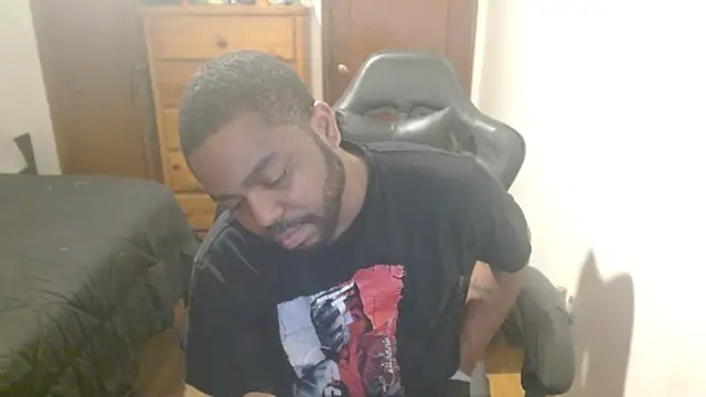 Snapshot of Breadwinnah chatting on October 2025 07:17:01 AM Breadwinnah online show from October 2025 07:17:01 AM