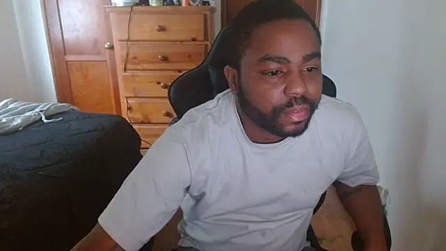 Snapshot of Breadwinnah chatting on October 2025 05:58:02 PM Breadwinnah online show from October 2025 05:58:02 PM