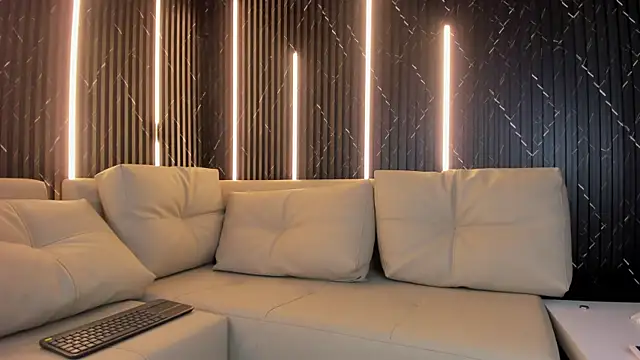 Snapshot of VioletRose_as chatting on April 2026 11:46:01 PM VioletRose as online show from April 2026 11:46:01 PM