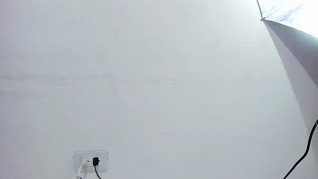 Annie switt online show from December 2025 04:52:01 AM