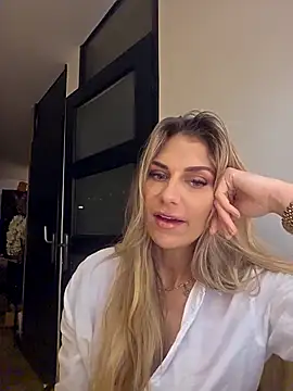 Melody1600 online show from December 2025 09:01:02 PM