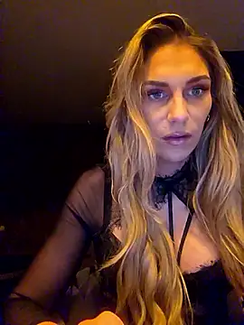 Snapshot of Melody1600 chatting on March 2026 11:37:01 PM Melody1600 online show from March 2026 11:37:01 PM