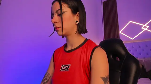 ZamabyCrucie online show from November 2025 03:42:02 AM