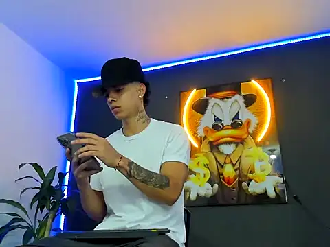 Snapshot of Randyy_Ag chatting on October 2025 09:35:01 PM Randyy Ag online show from October 2025 09:35:01 PM