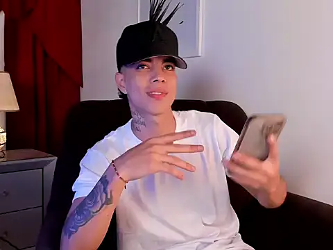 Snapshot of Randyy_Ag chatting on November 2025 08:30:02 PM Randyy Ag online show from November 2025 08:30:02 PM