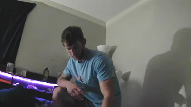 Snapshot of IsAparty chatting on January 2026 09:25:01 AM IsAparty online show from January 2026 09:25:01 AM