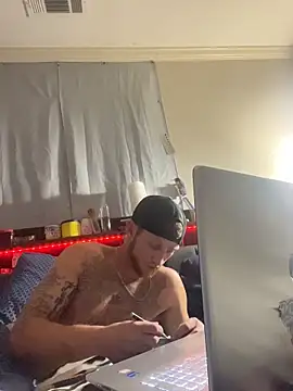 Snapshot of IsAparty chatting on April 2026 07:39:01 AM IsAparty online show from April 2026 07:39:01 AM