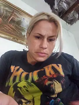 toomuchofafreak online show from October 2025 01:54:01 PM