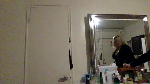 Snapshot of toomuchofafreak chatting on March 2026 01:10:02 AM toomuchofafreak online show from March 2026 01:10:02 AM