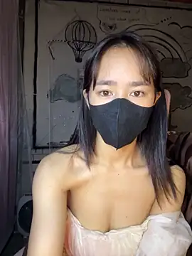 TiNa 04 online show from November 2025 11:15:01 PM